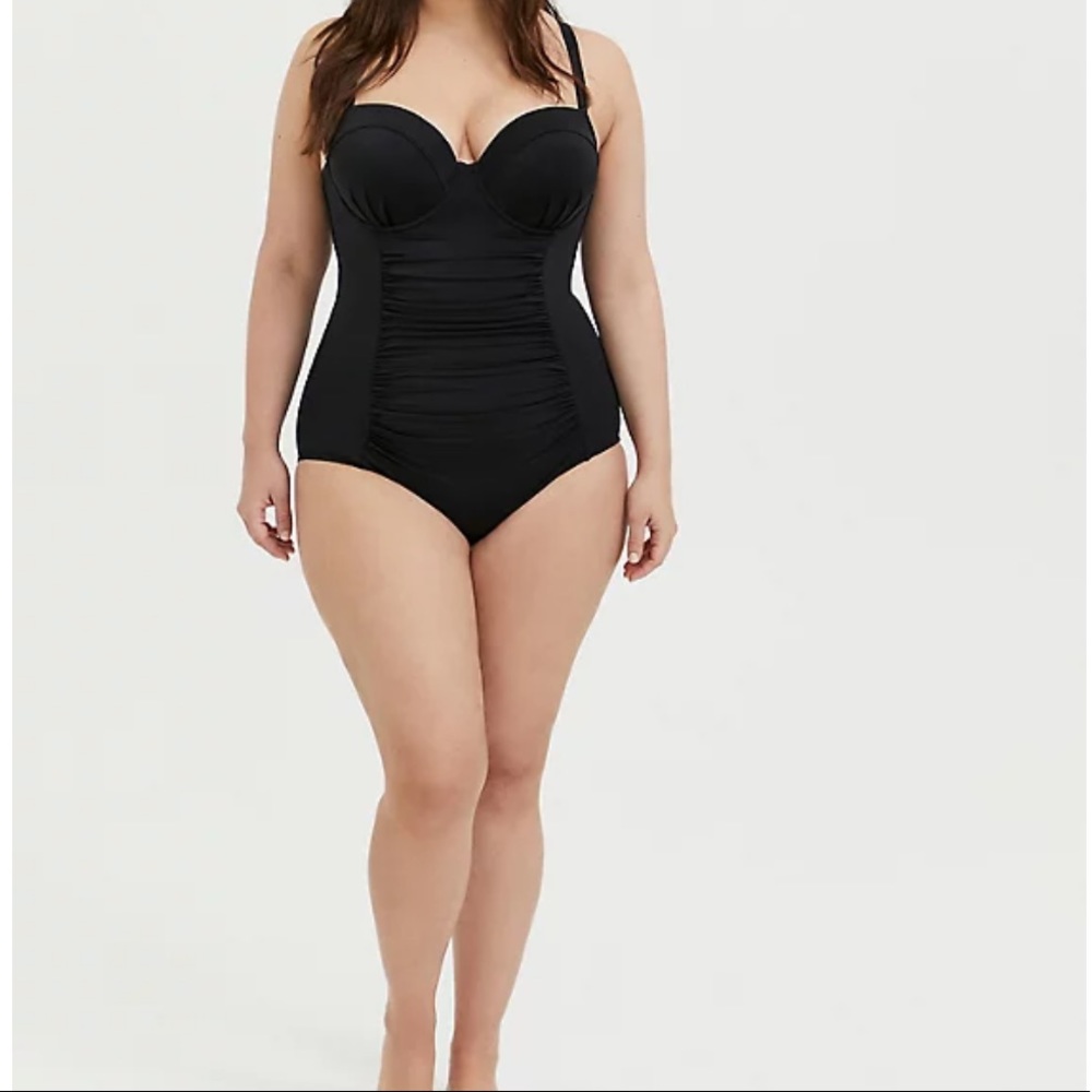 💕SOLD💕 LATTICE BACK UNDERWIRE ONE-PIECE SWIMSUIT - Picture 1 of 5